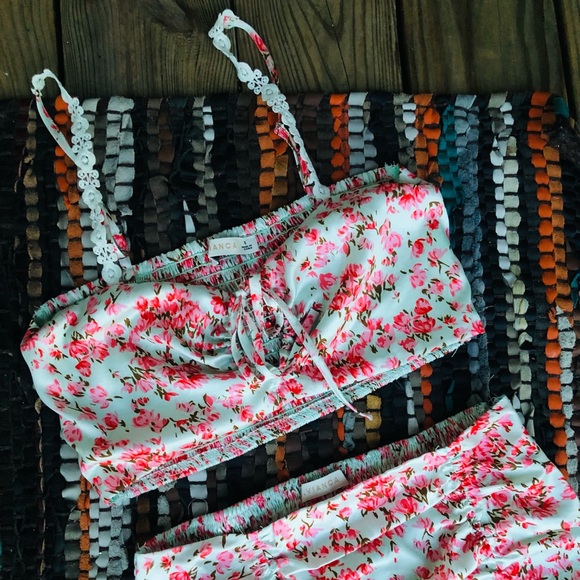 ☀️✌🏼NWOT Floral 2 Piece Set - Picture 9 of 12